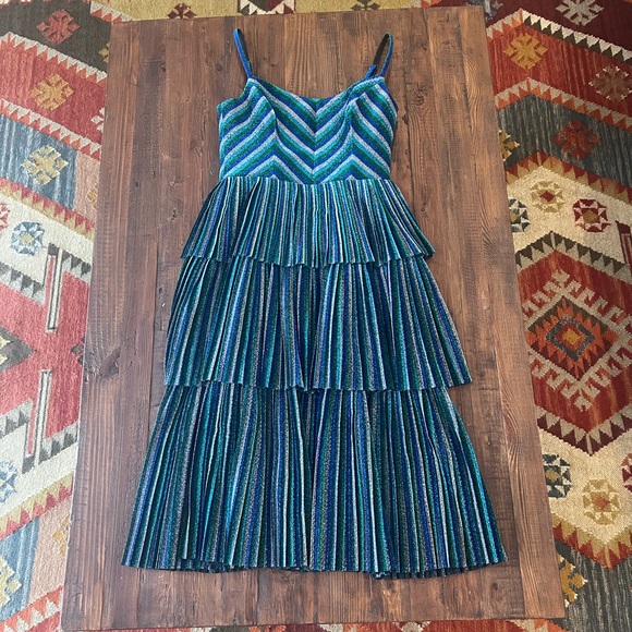 Dress the Population Party Dress - Picture 7 of 9